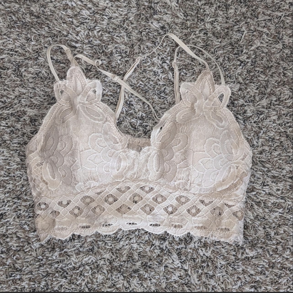 Anemone Lace Bralette in Soft Beige